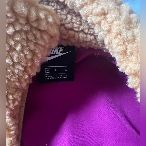Nike sportswear oversized teddy Sherpa tan and pink jacket! - Picture 10 of 16